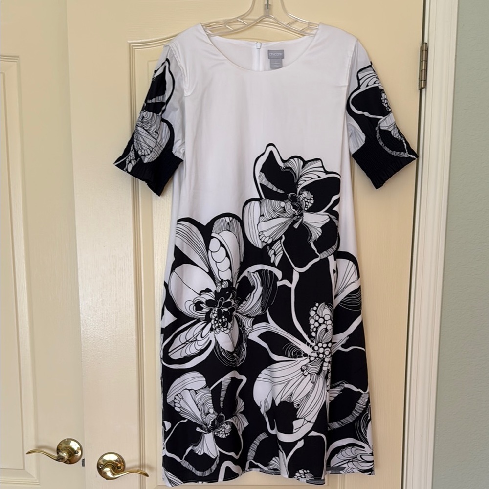 Black and White A-Line Midi Dress with Crew Neck